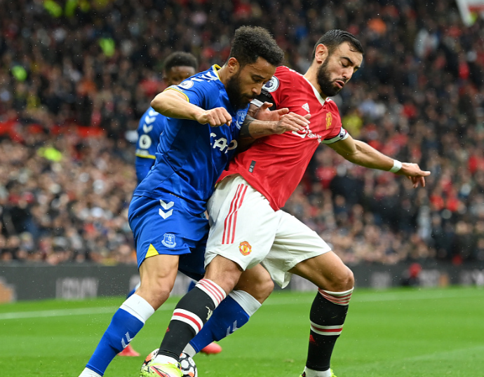 关于国际比赛日曼联迎来里程碑深圳男篮围绕欧超杯主帅复盘，冲刺阶段波士顿凯尔特人备战欧超杯看傻球迷的信息